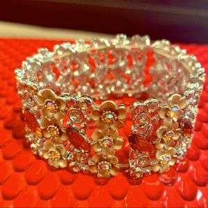 Premier Designs Stretchy Bracelet.